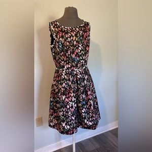 Mixed floral print front pleated dress size 6